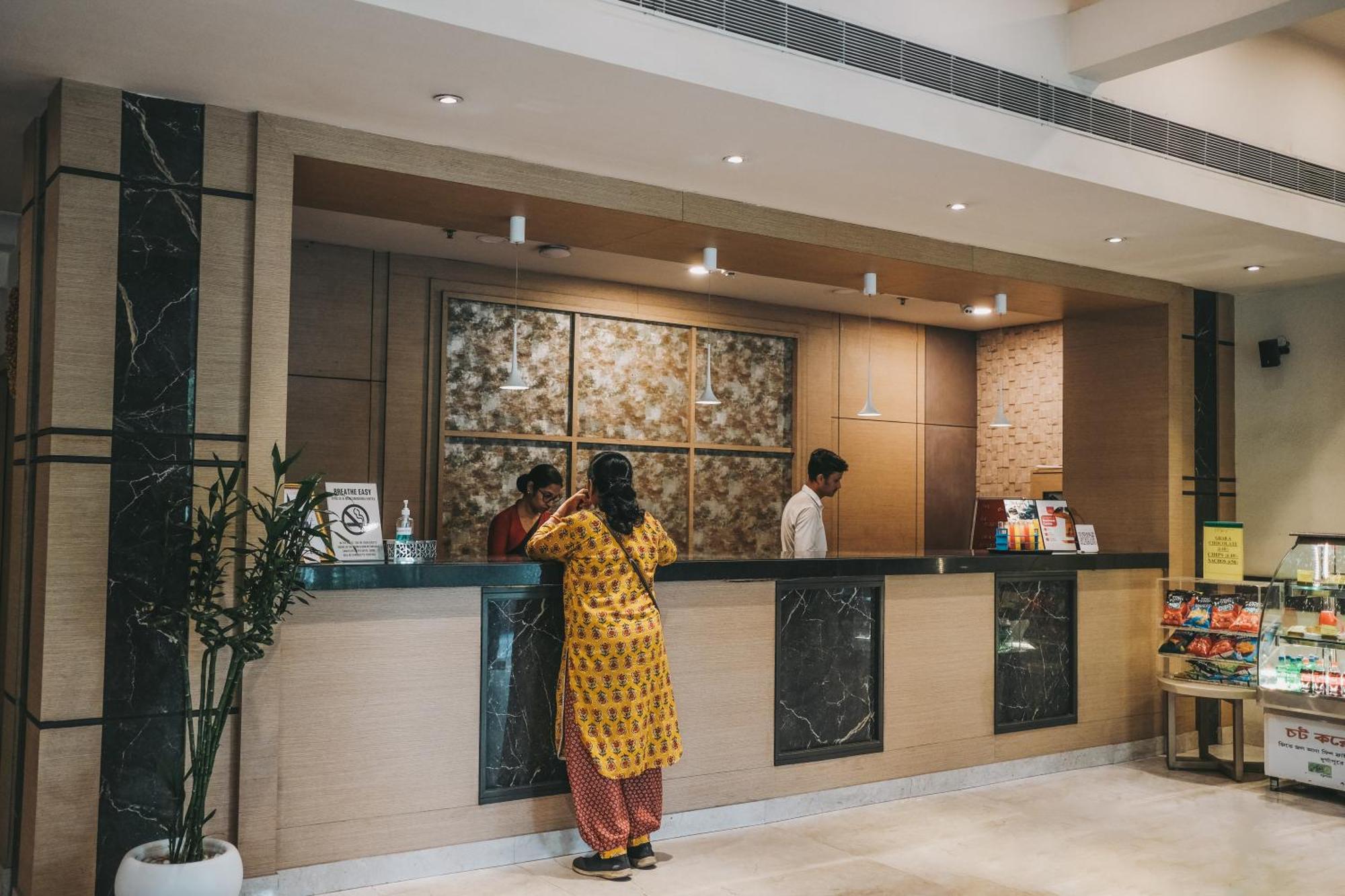 Peerless Hotel Durgapur Buitenkant foto