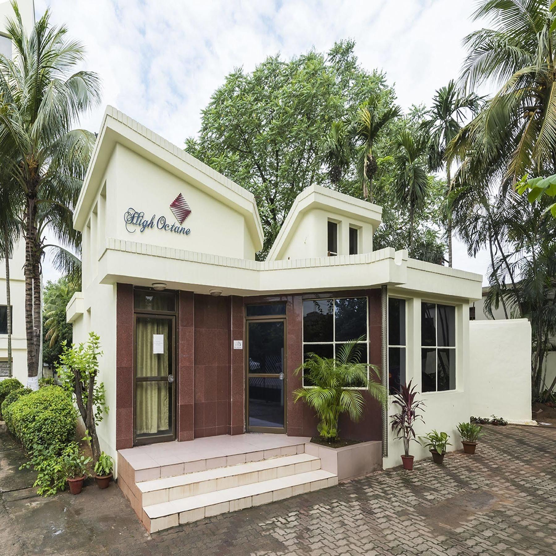 Peerless Hotel Durgapur Buitenkant foto