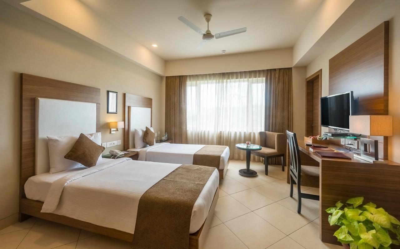 Peerless Hotel Durgapur Buitenkant foto