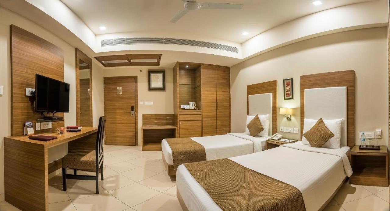 Peerless Hotel Durgapur Buitenkant foto