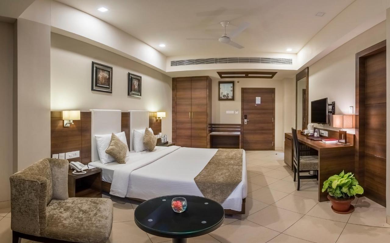 Peerless Hotel Durgapur Buitenkant foto