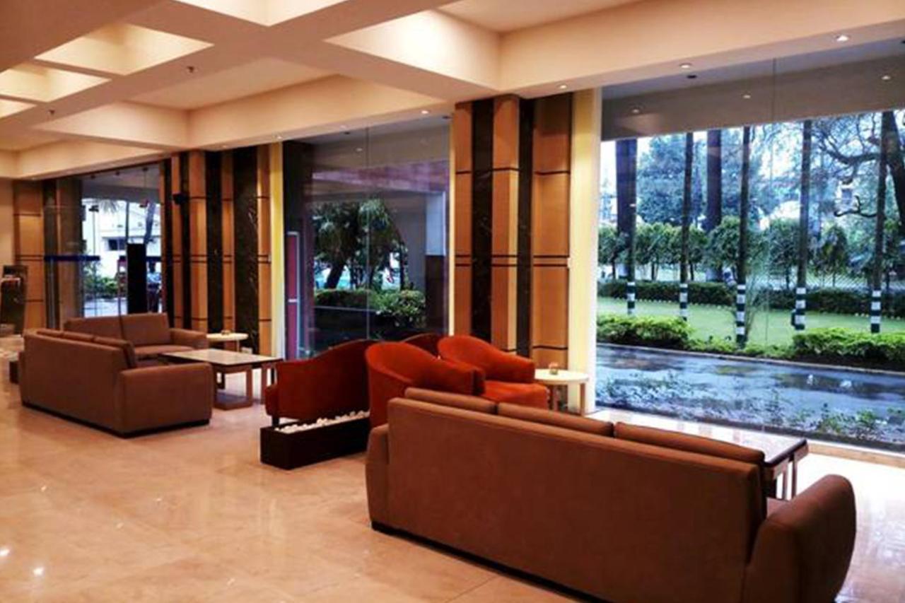 Peerless Hotel Durgapur Buitenkant foto